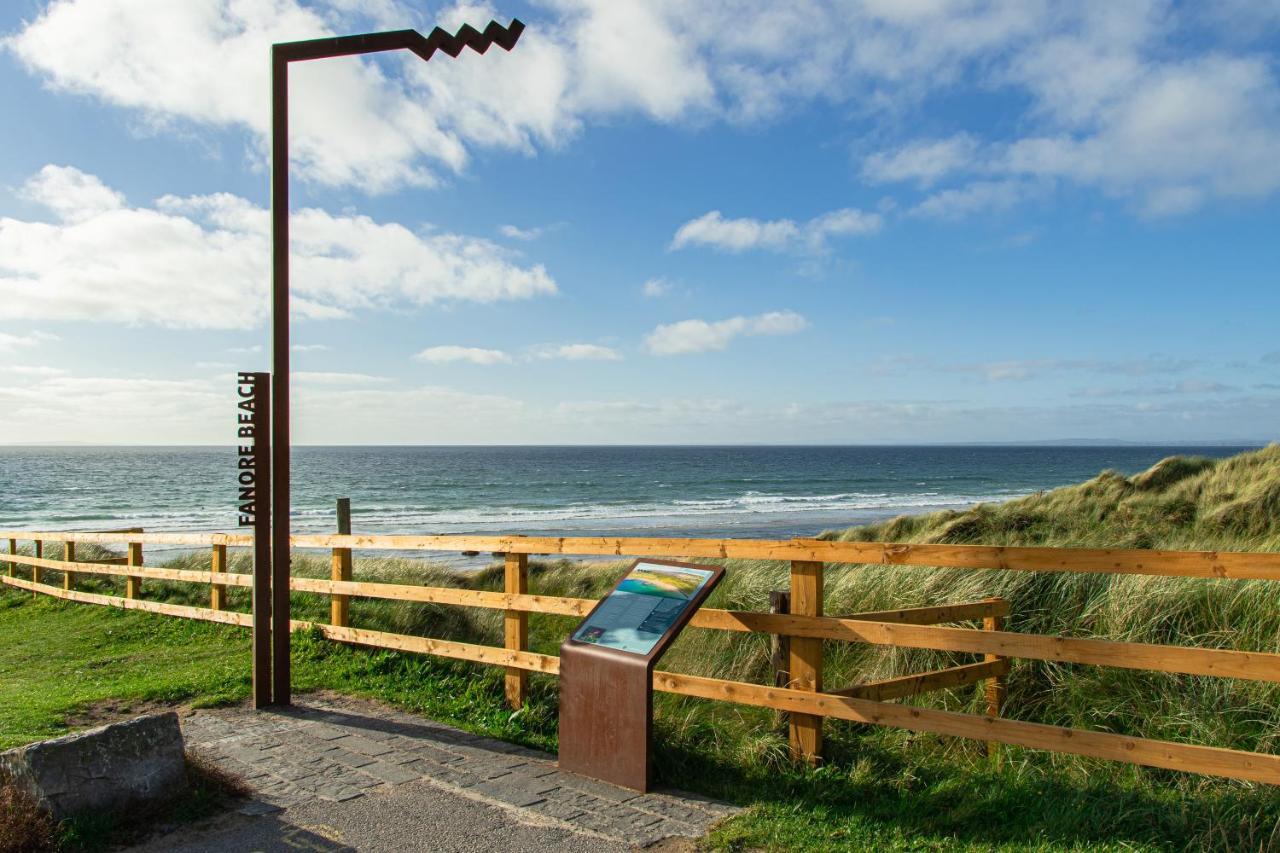 Dolphin Watch Wild Atlantic Way Villa Fanore Exterior photo